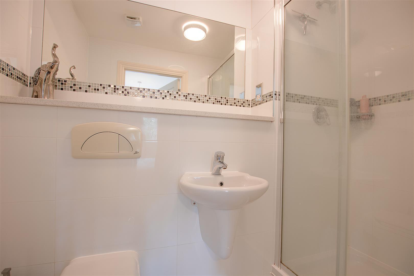 Florence Avenue, Enfield, EN2 Lanes Estate Agents